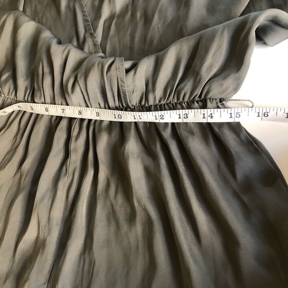 Lulu’s Woman’s Ain't It Grand Olive Green Satin Surplice Romper Size M/L - Picture 14 of 16